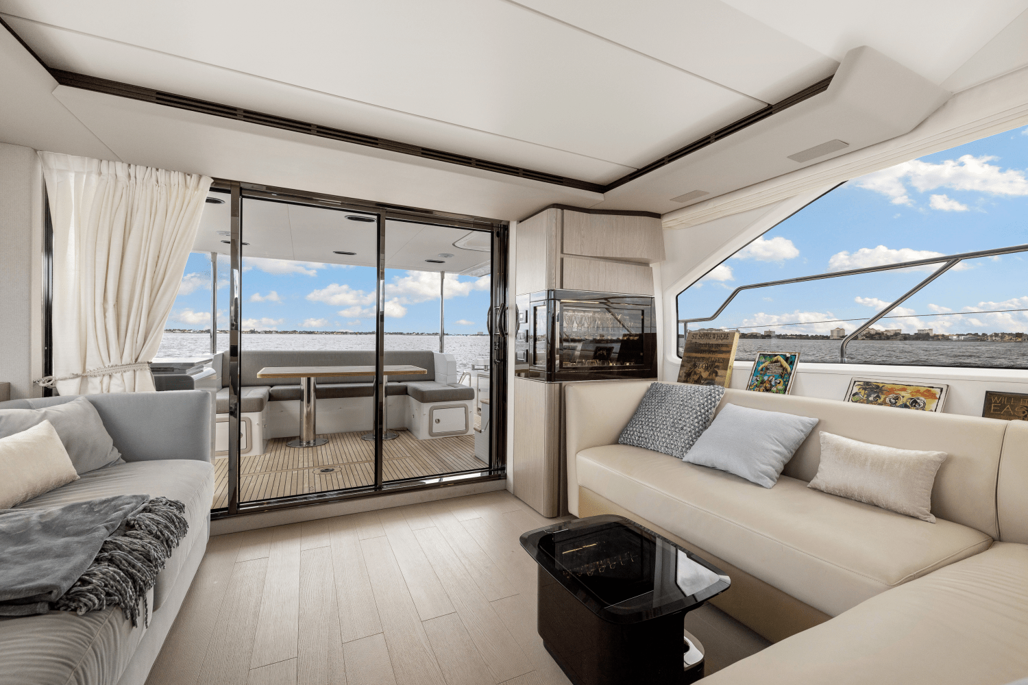 2021 Azimut
                                                             AZ66 FLY Image Thumbnail #43