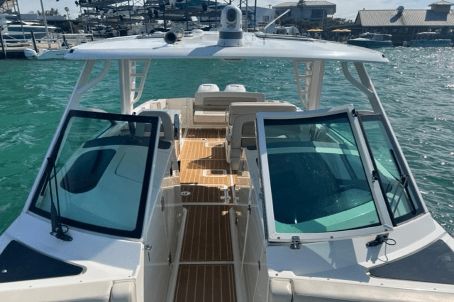 2020 Boston Whaler
                                                             320 Vantage Image Thumbnail #4