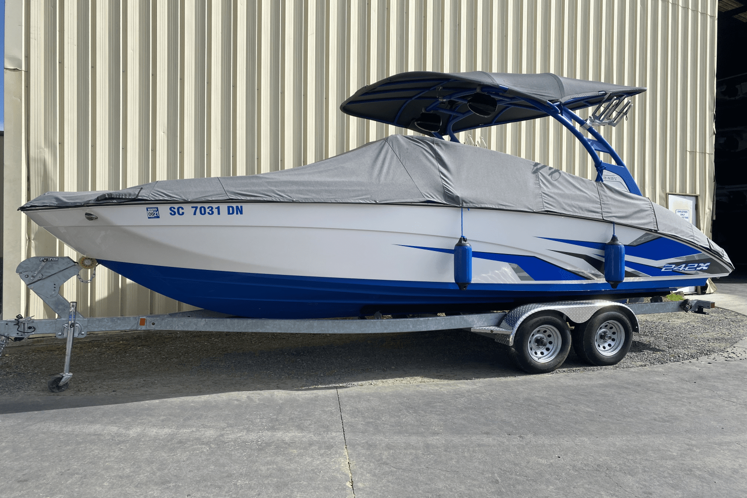 {{boat.ModelYear}} {{boat.Make}} {{boat.Model}}