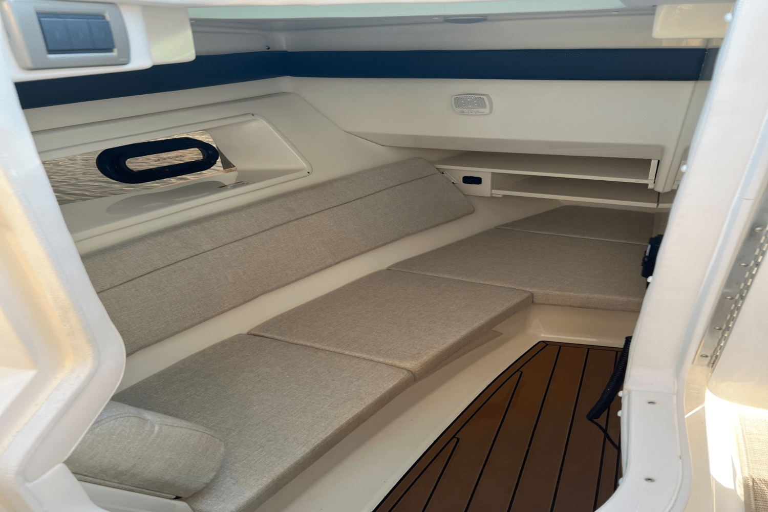 2019 Sea Ray
                                                             350 SLX OUTBOARD Image Thumbnail #7
