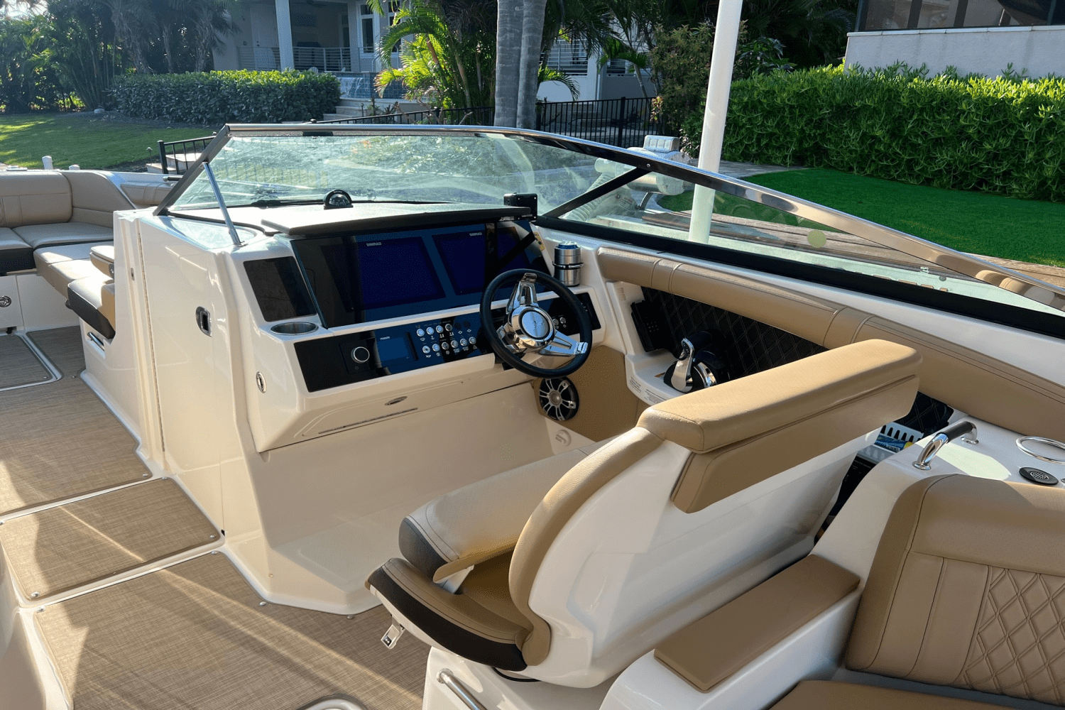 2019 Sea Ray
                                                             350 SLX OUTBOARD Image Thumbnail #8