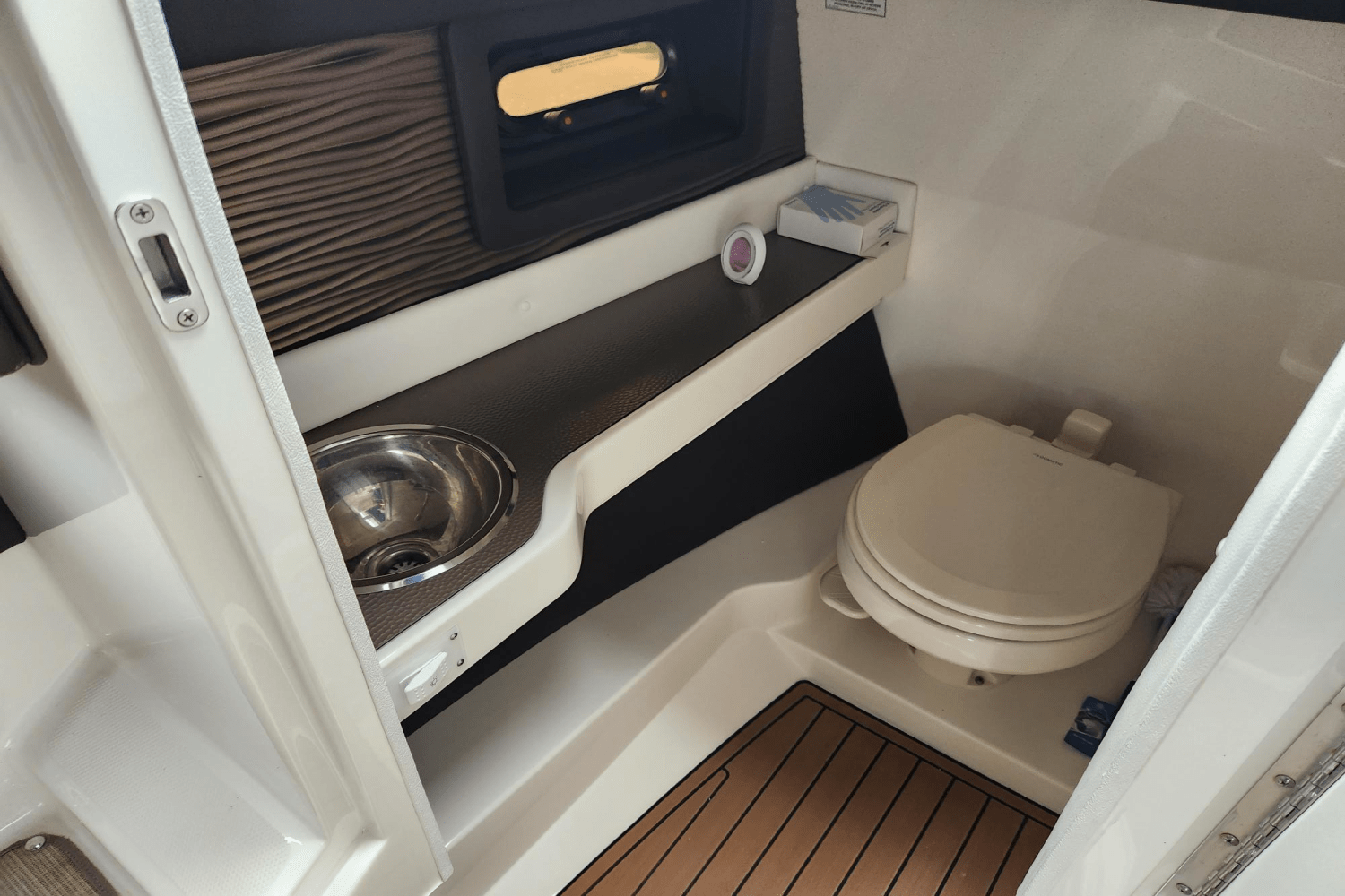 2018 Sea Ray
                                                             280 SLX Image Thumbnail #25