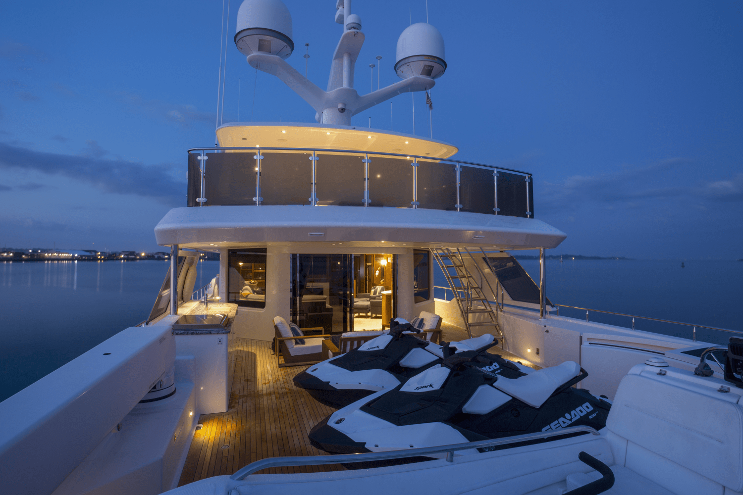 2014 Westport
                                                             40M Image Thumbnail #15
