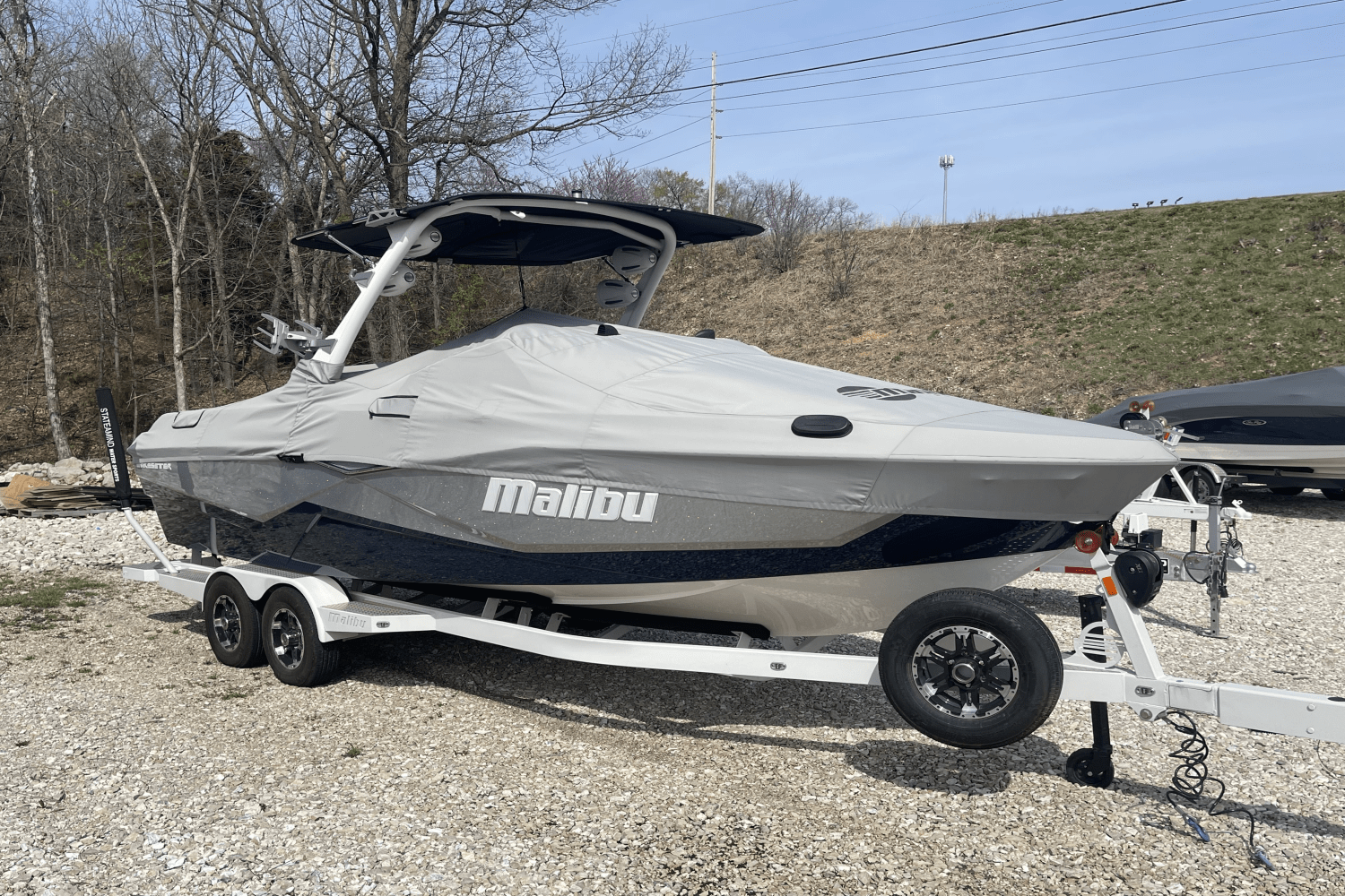 {{boat.ModelYear}} {{boat.Make}} {{boat.Model}}