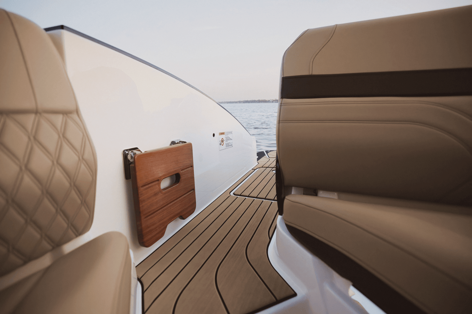 2026 Sea Ray SLX 280 Image Thumbnail #12
