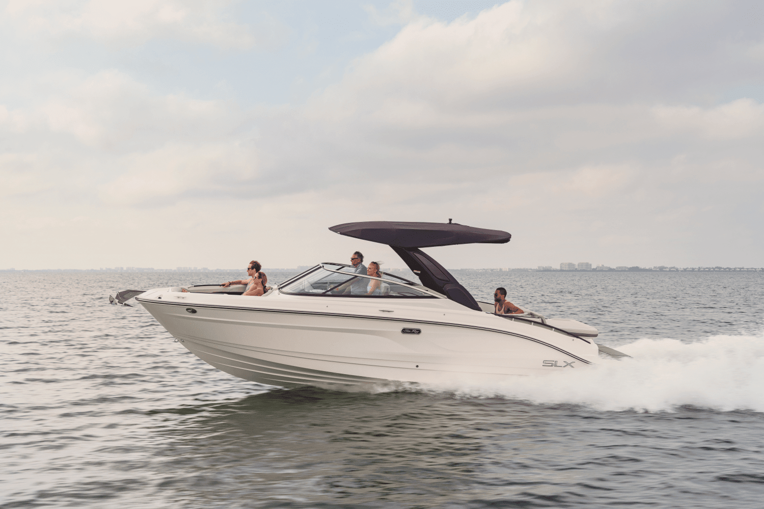 2026 Sea Ray SLX 280 Image Thumbnail #2