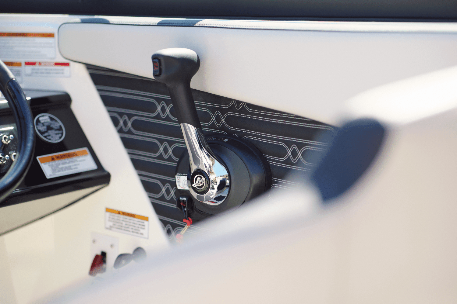 2025 Sea Ray SPX 210 Image Thumbnail #9