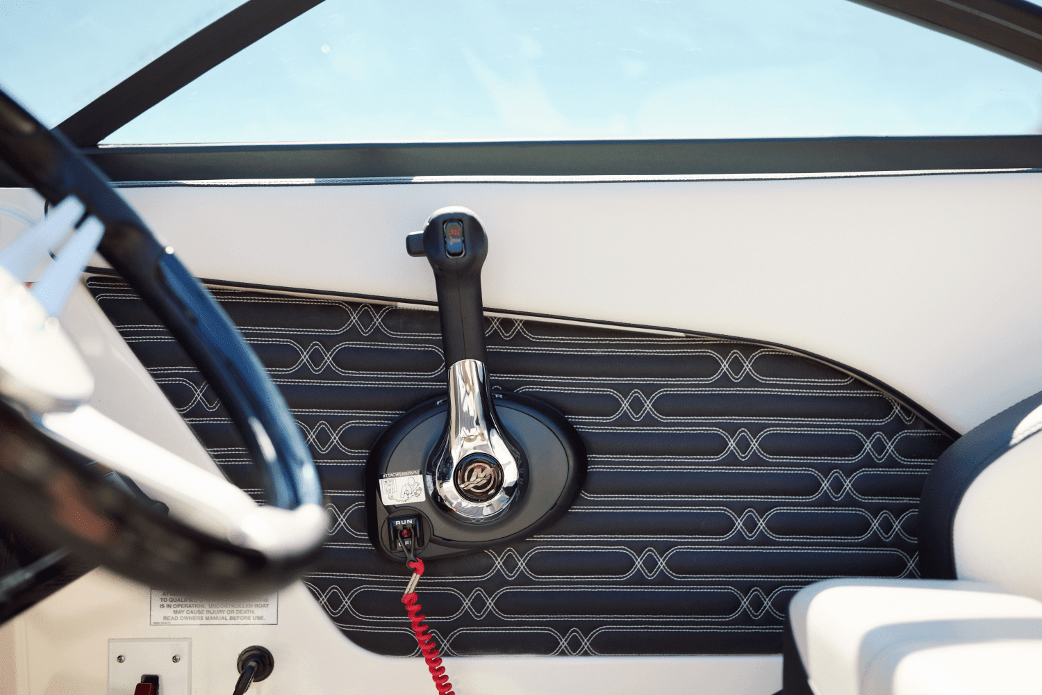 2025 Sea Ray SPX 210 Outboard Image Thumbnail #15