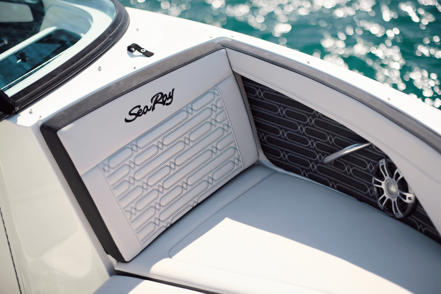 2026 Sea Ray SPX 210 Outboard Image Thumbnail #28