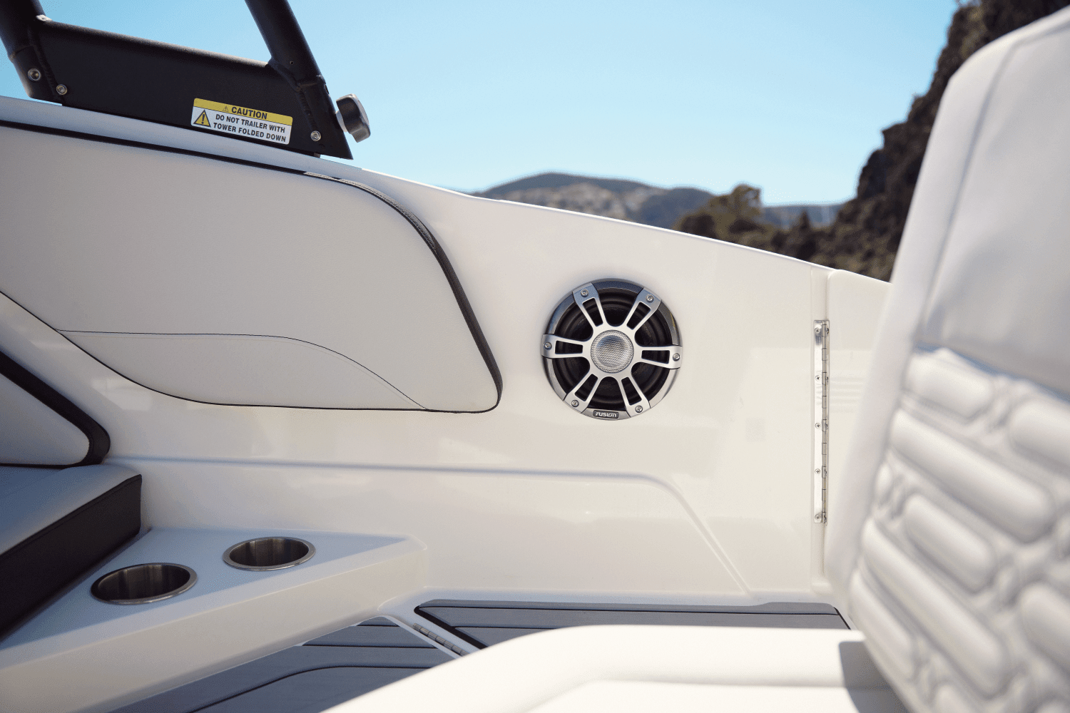 2026 Sea Ray SPX 210 Outboard Image Thumbnail #7