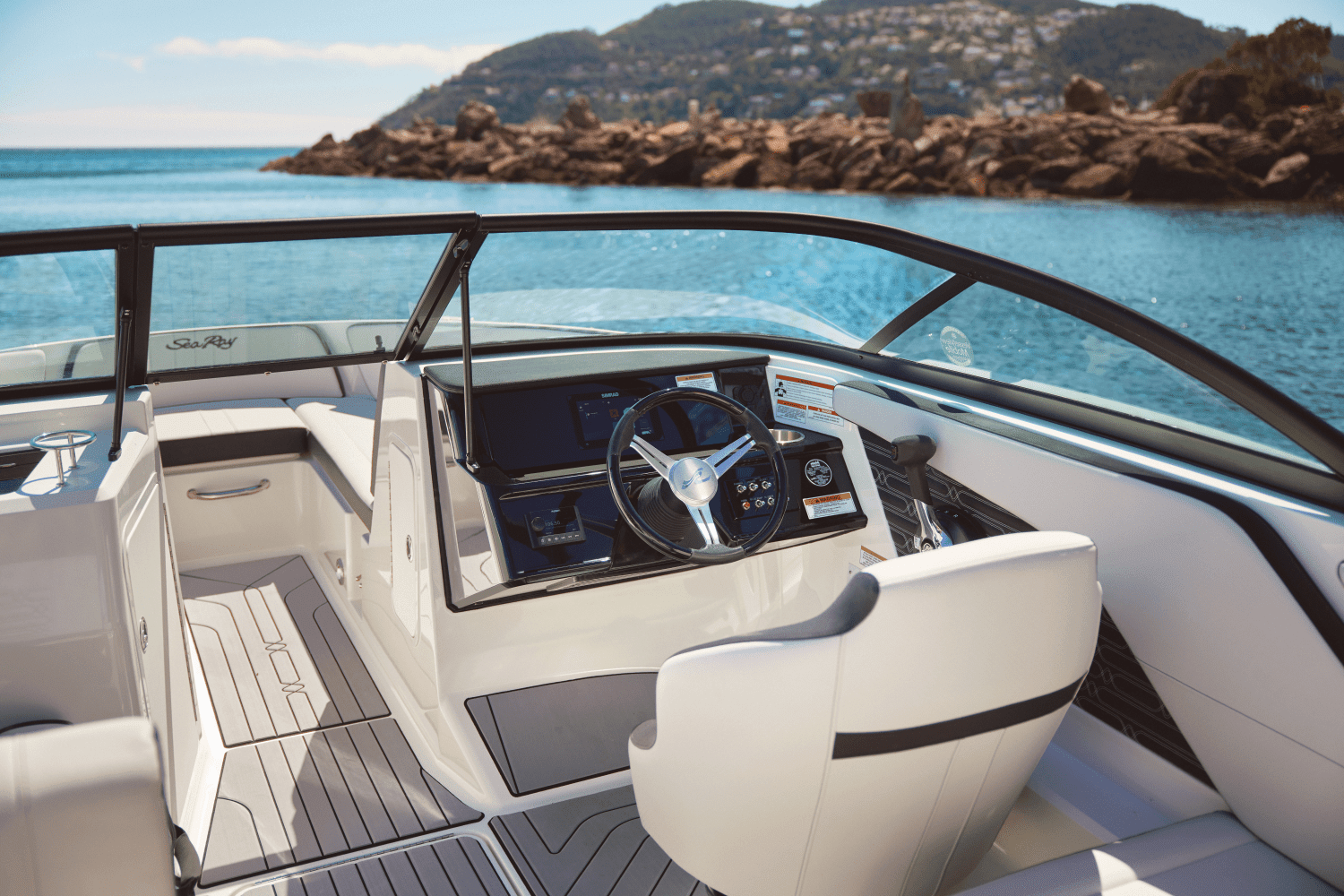 2026 Sea Ray SPX 210 Outboard Image Thumbnail #10