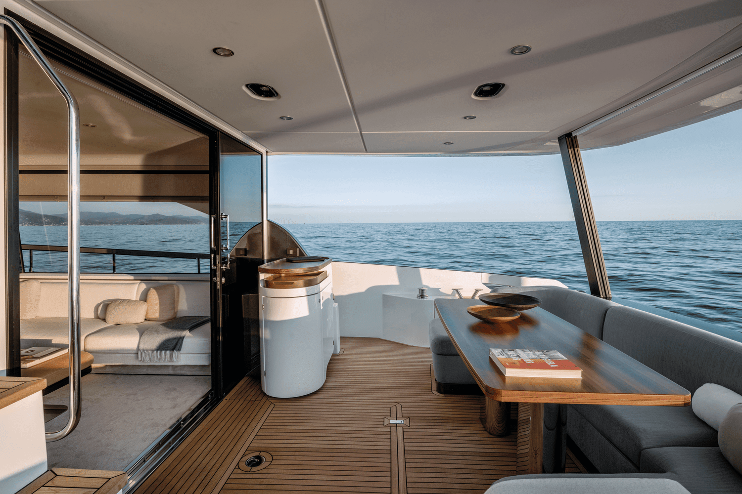 2026 Azimut Fly 68 Image Thumbnail #12