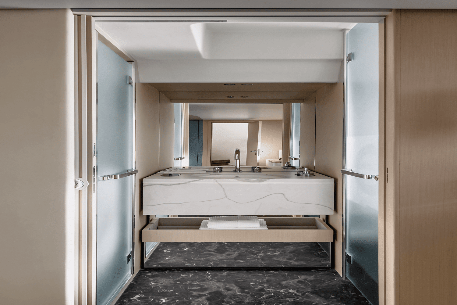 2024 Azimut FLY 68 Image Thumbnail #30