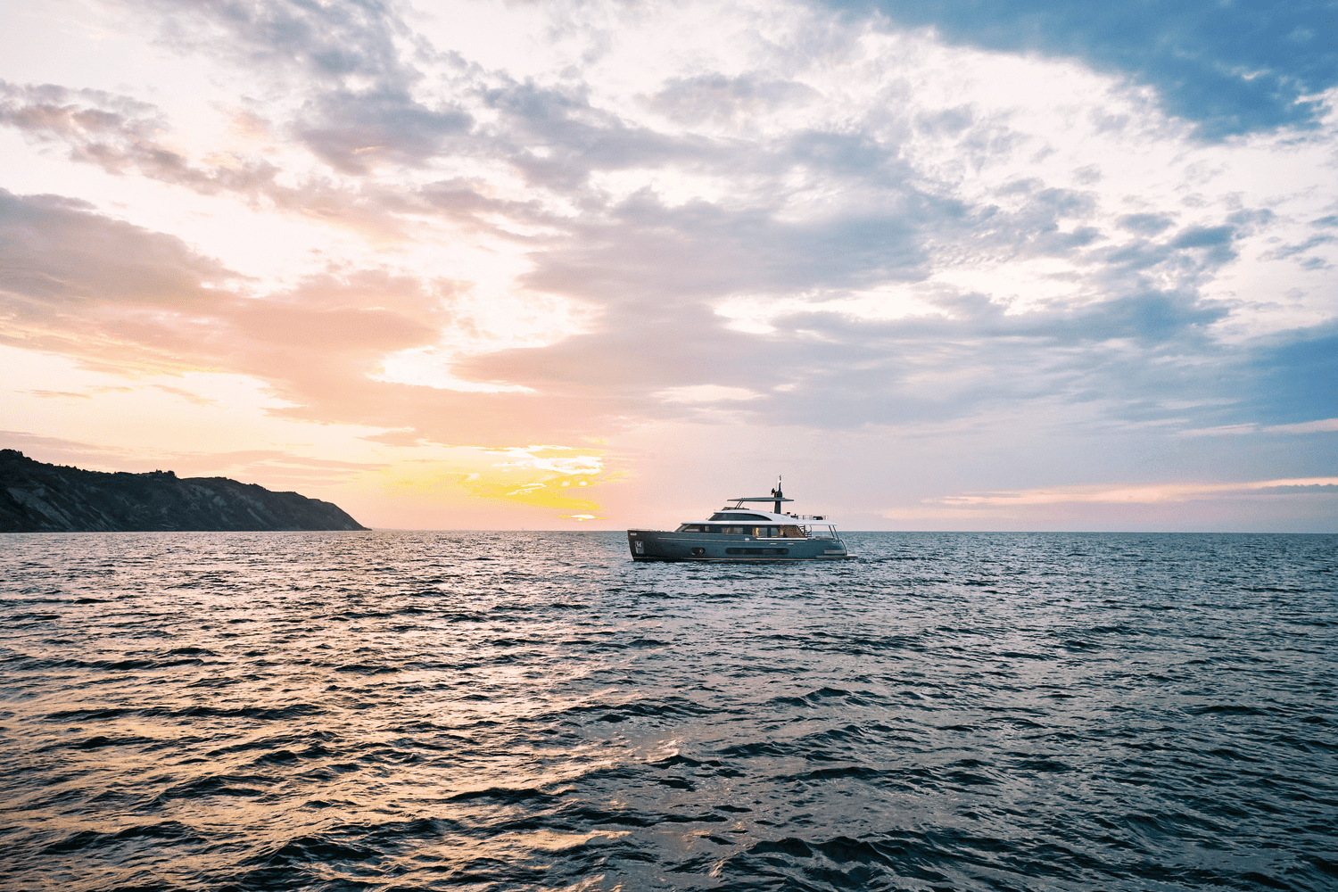 2025 Azimut Magellano 66 Image Thumbnail #6