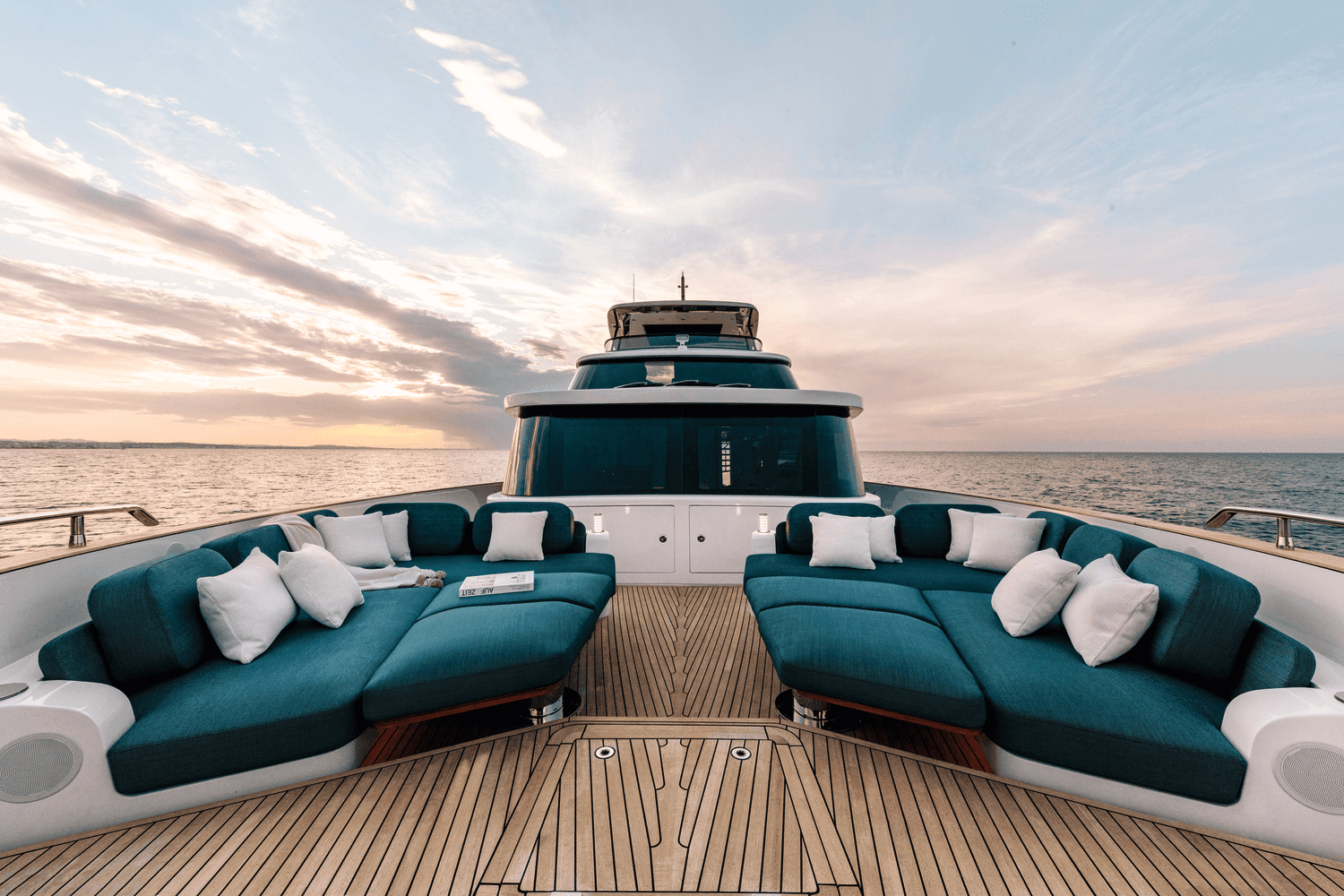 2025 Azimut Magellano 66 Image Thumbnail #8