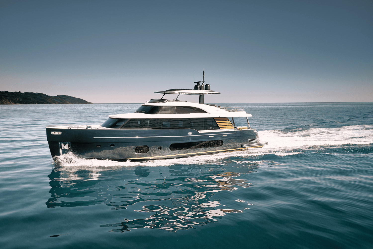 2025 Azimut Magellano 66 Image Thumbnail #0
