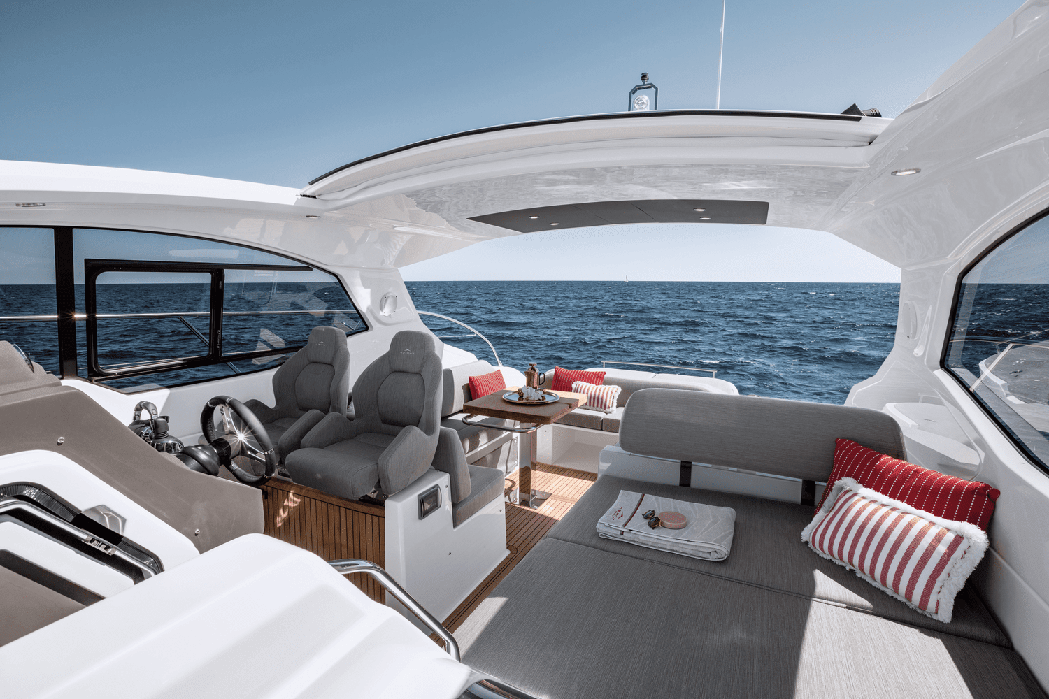 2026 Azimut Atlantis 45 Image Thumbnail #8