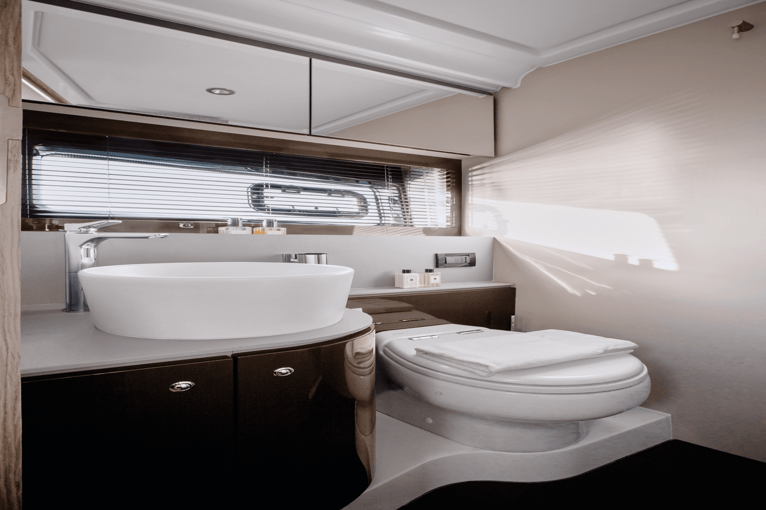 2026 Azimut Atlantis 51 Image Thumbnail #19