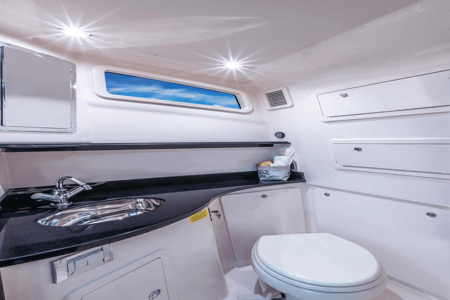 2026 Grady-White Canyon 386 Image Thumbnail #12