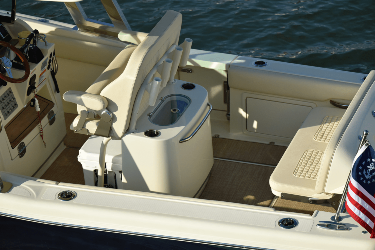 2025 Chris-Craft Catalina 28 Image Thumbnail #3
