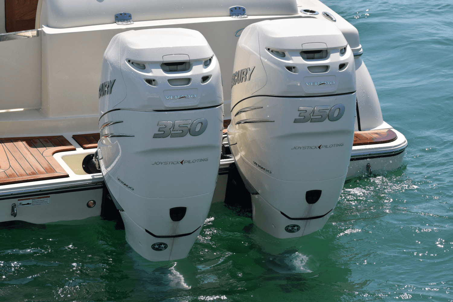 2025 Chris-Craft Catalina 30 Image Thumbnail #9