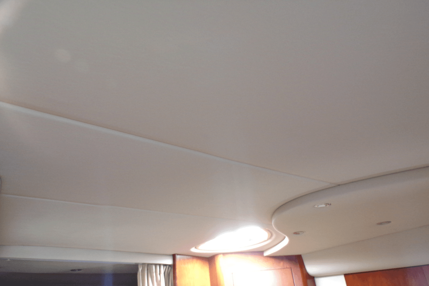 2005 Cruisers Yachts 370 EXPRESS Image Thumbnail #39