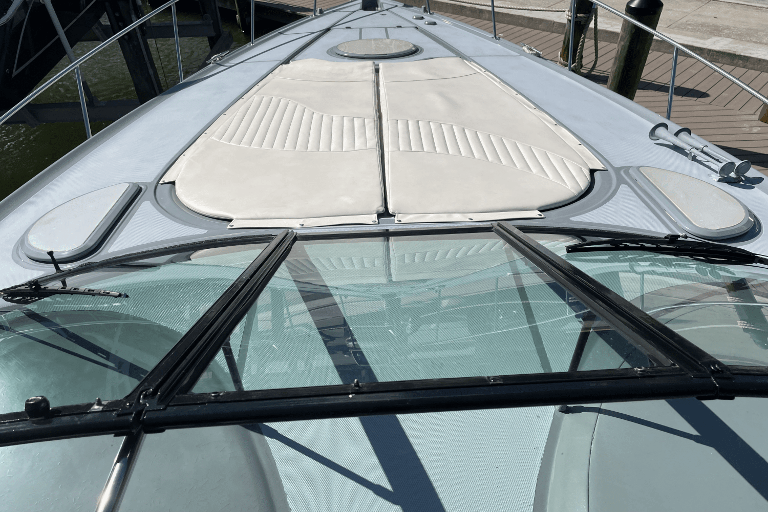 2005 Cruisers Yachts 370 EXPRESS Image Thumbnail #23