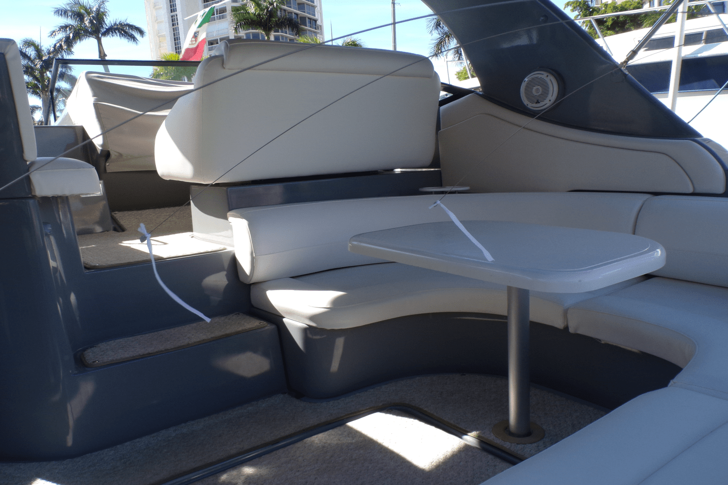 2005 Cruisers Yachts 370 EXPRESS Image Thumbnail #43