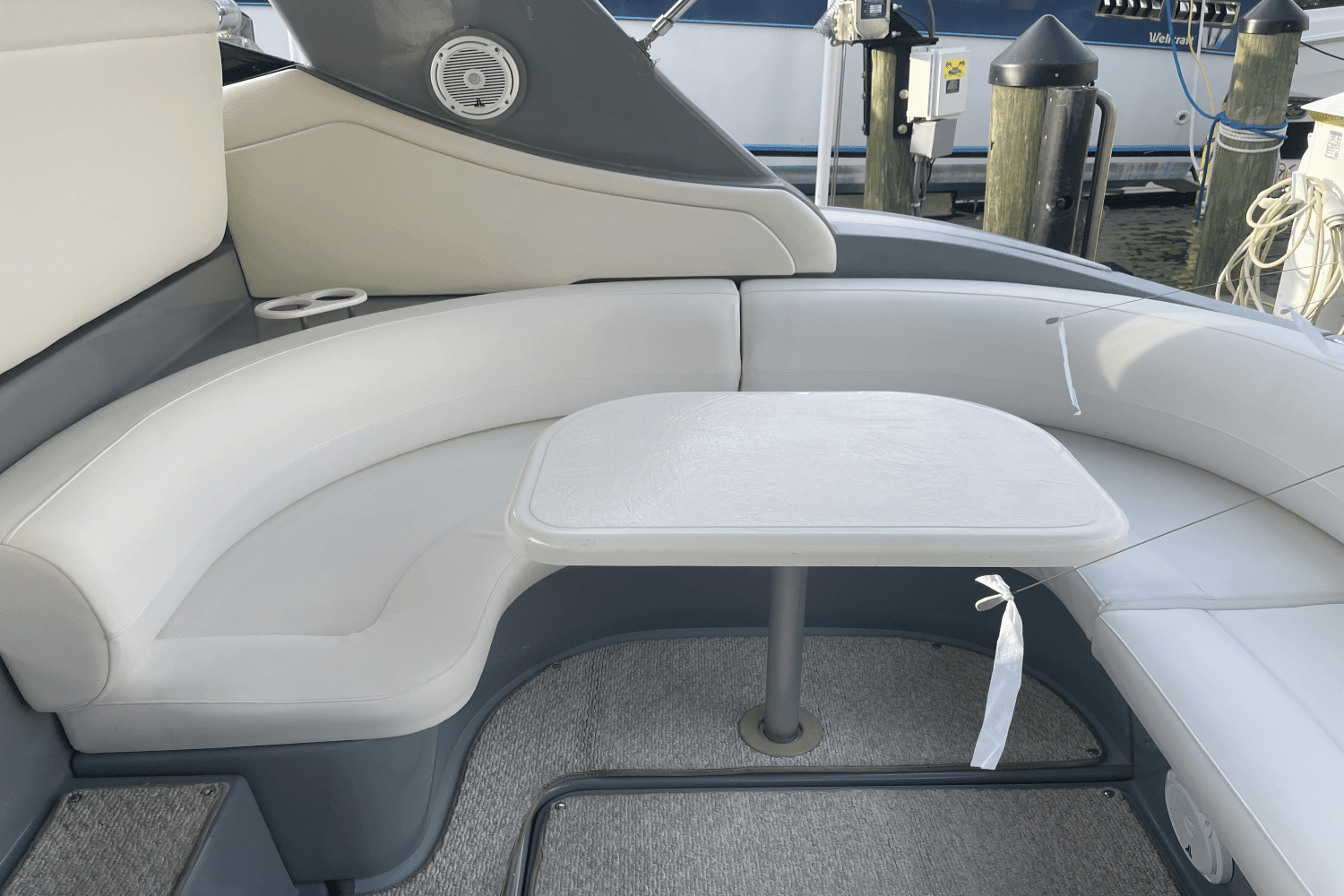 2005 Cruisers Yachts 370 EXPRESS Image Thumbnail #44
