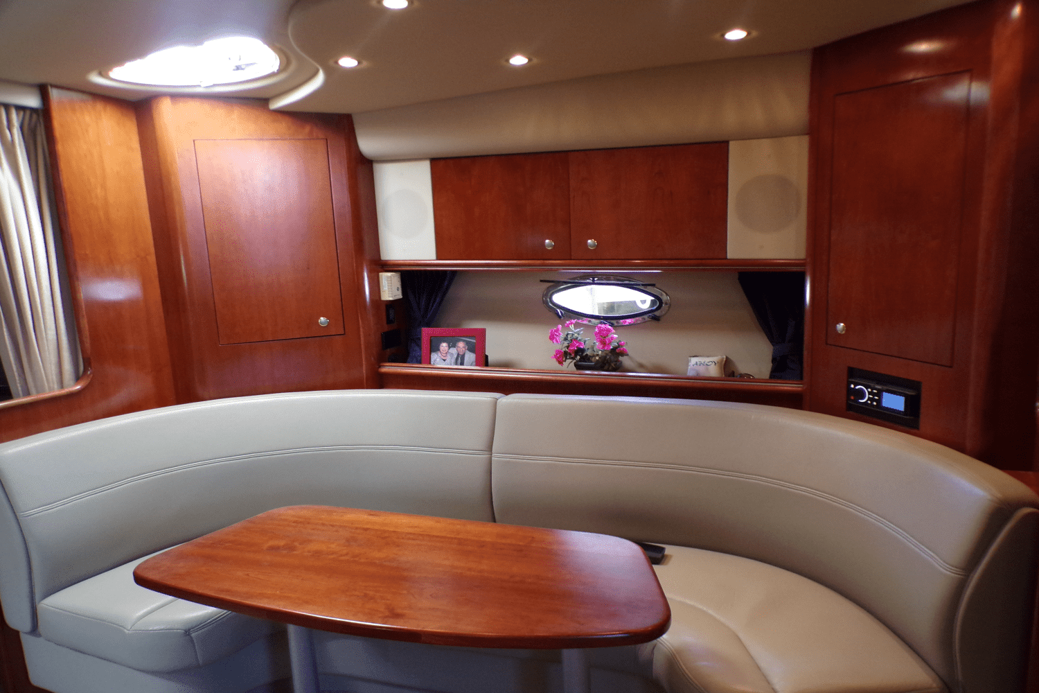 2005 Cruisers Yachts 370 EXPRESS Image Thumbnail #37