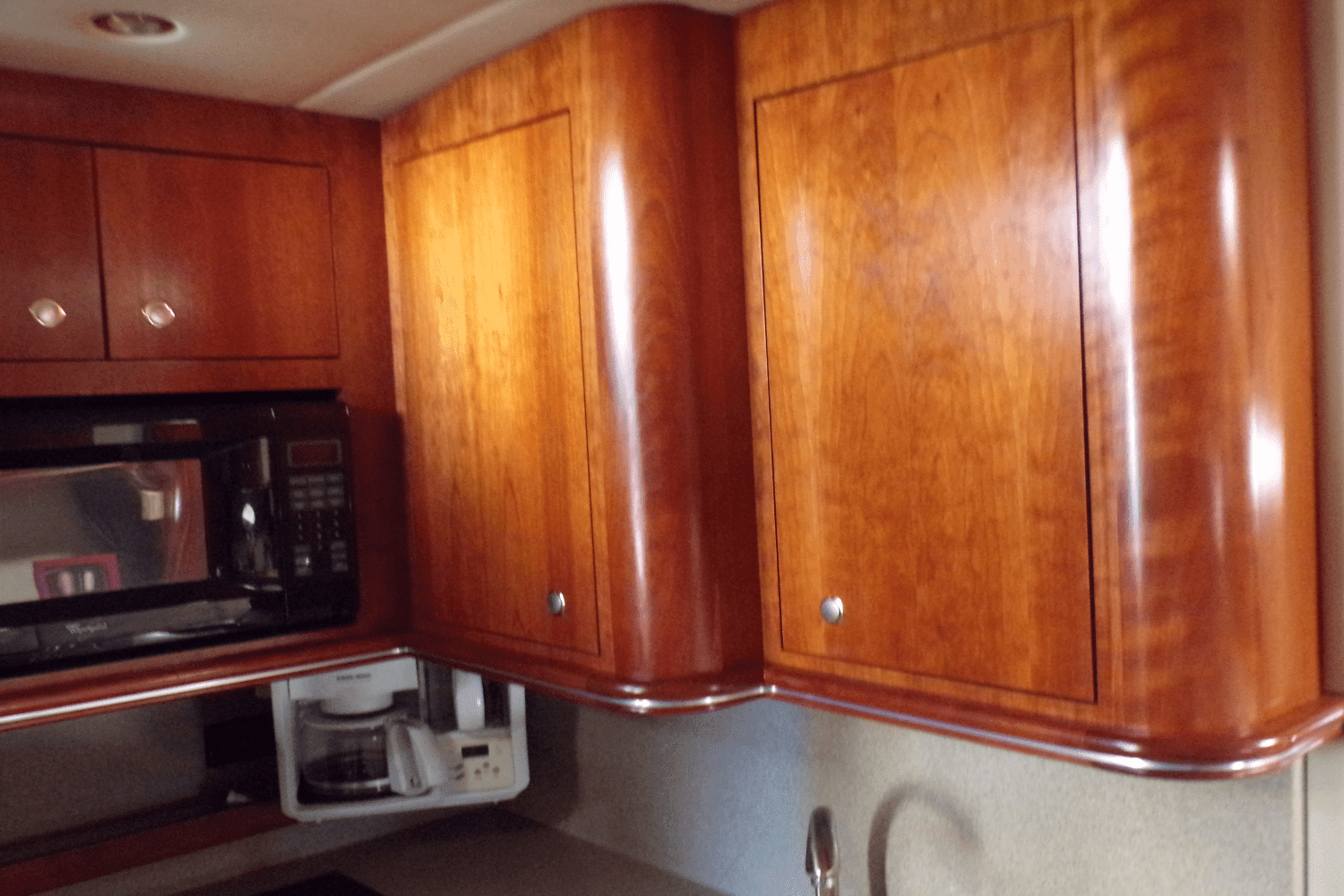 2005 Cruisers Yachts 370 EXPRESS Image Thumbnail #35