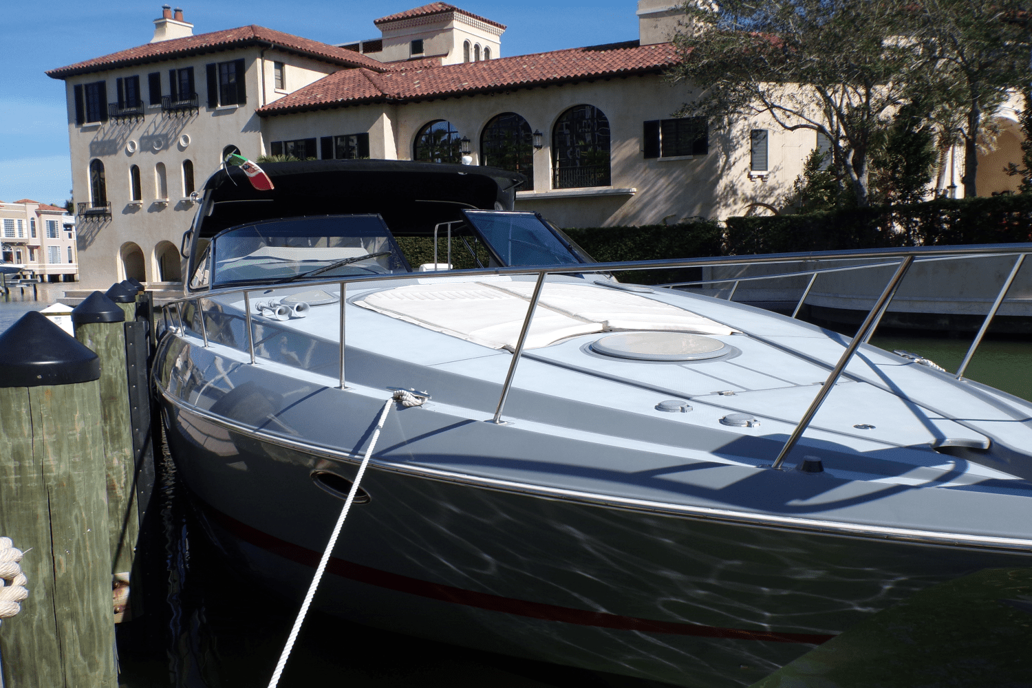 2005 Cruisers Yachts 370 EXPRESS Image Thumbnail #20
