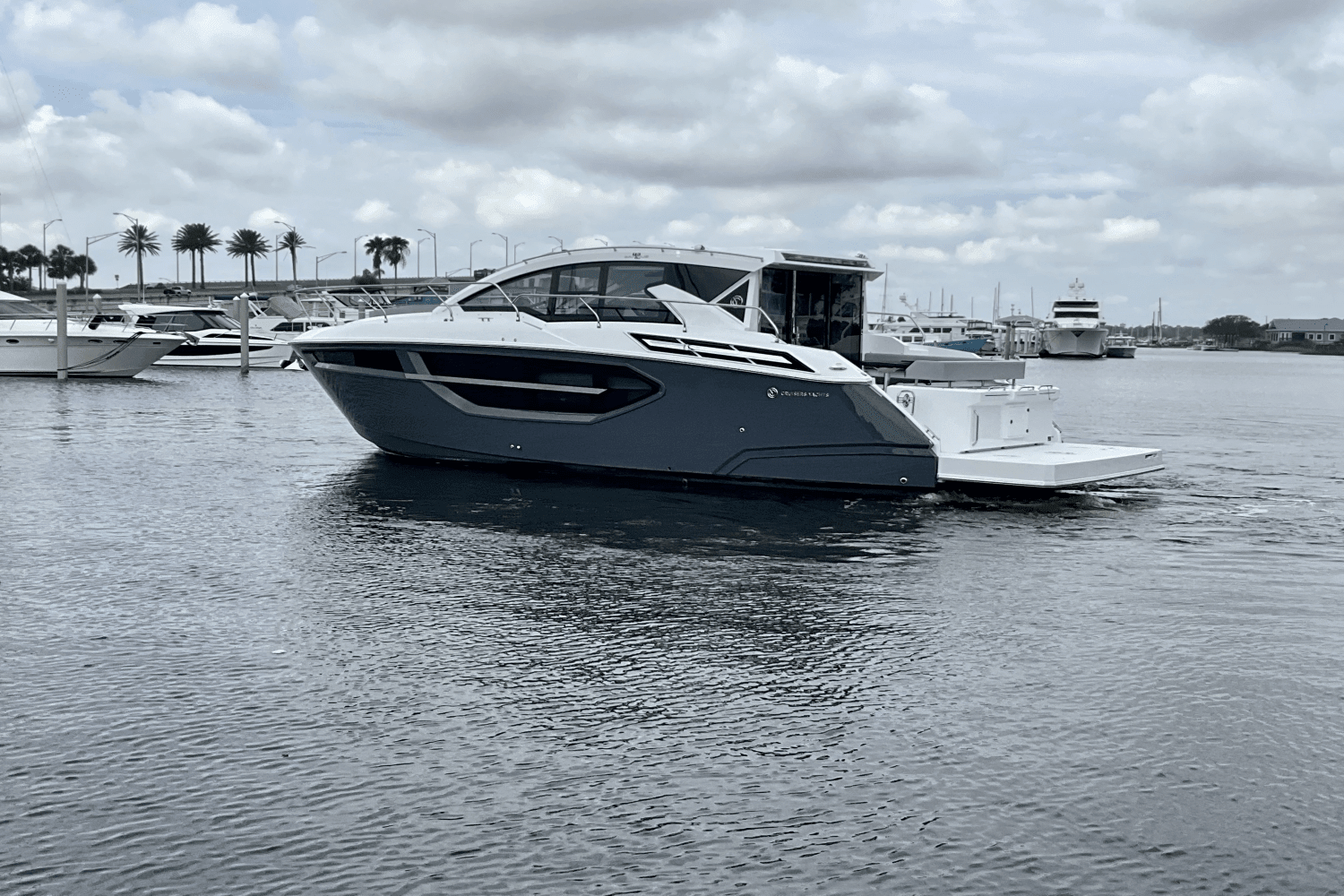2024 Cruisers Yachts 42 Cantius Image Thumbnail #8