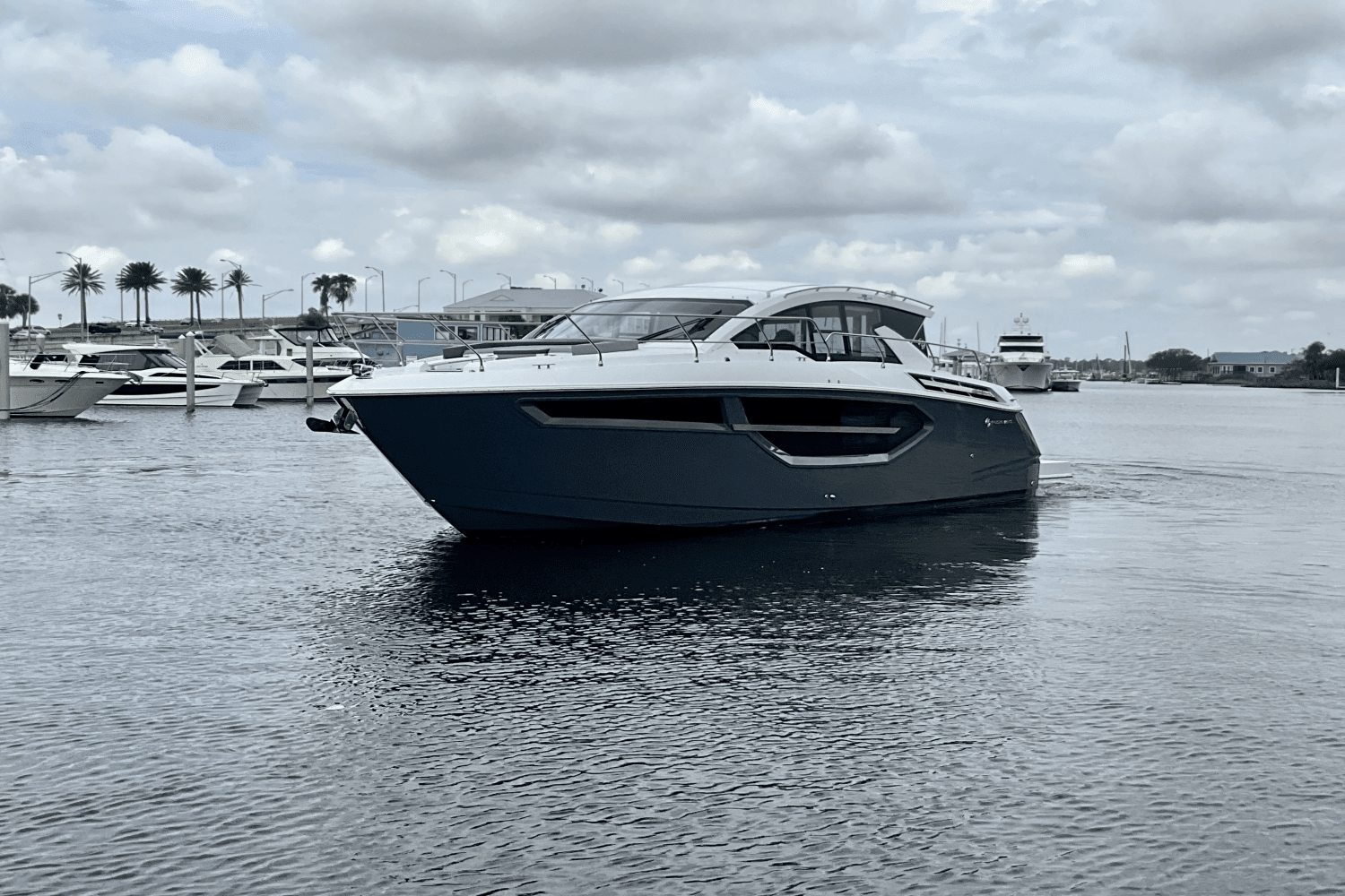 2024 Cruisers Yachts 42 Cantius Image Thumbnail #7
