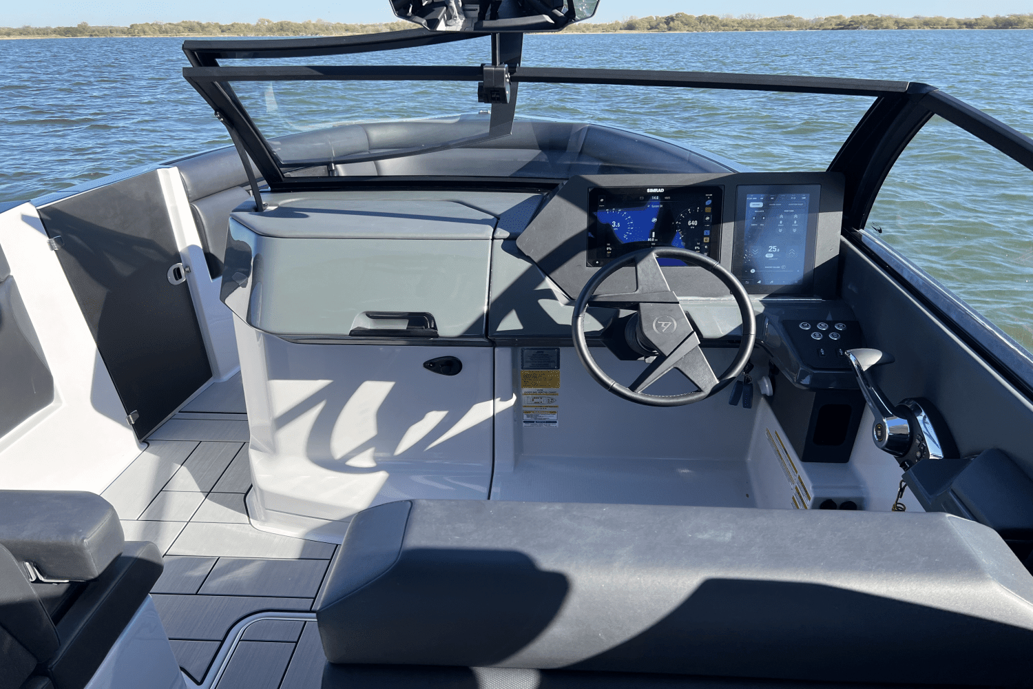 2024 Aviara AV28 Surf Image Thumbnail #31