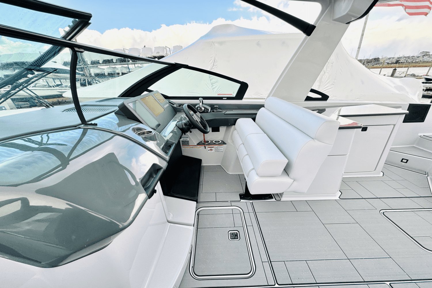 2024 Aviara AV32 Outboard Image Thumbnail #61