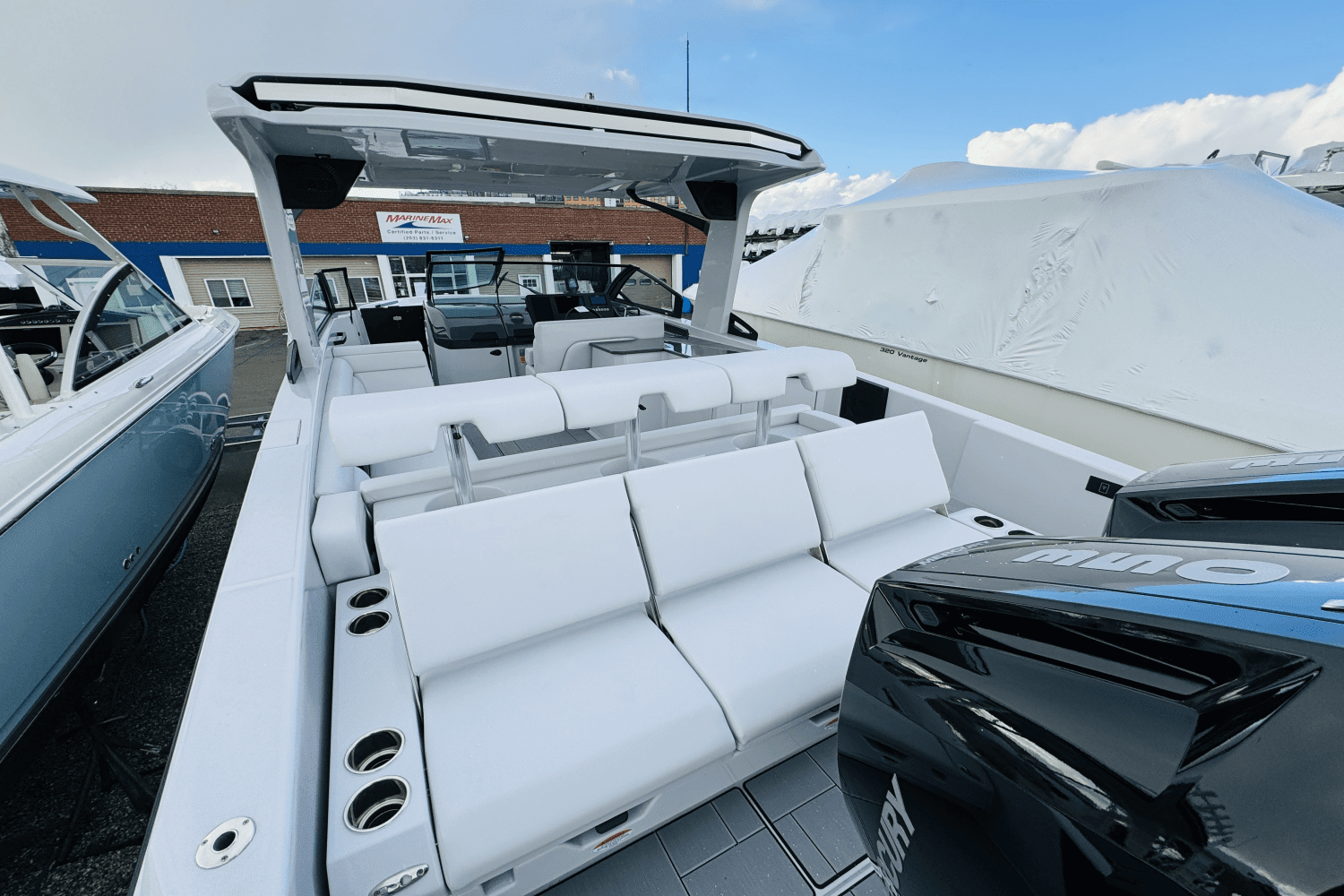 2024 Aviara AV32 Outboard Image Thumbnail #29
