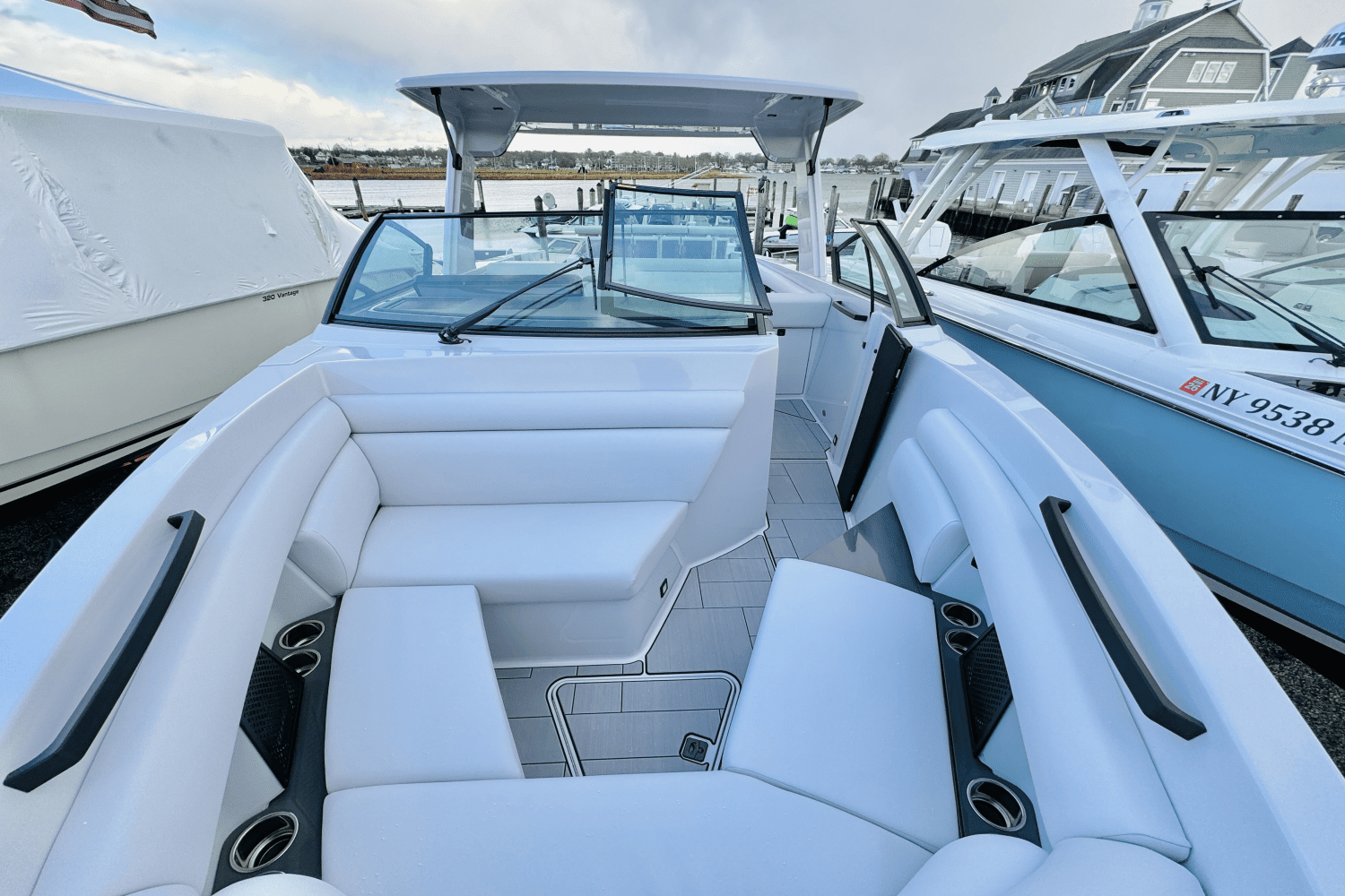 2024 Aviara AV32 Outboard Image Thumbnail #68