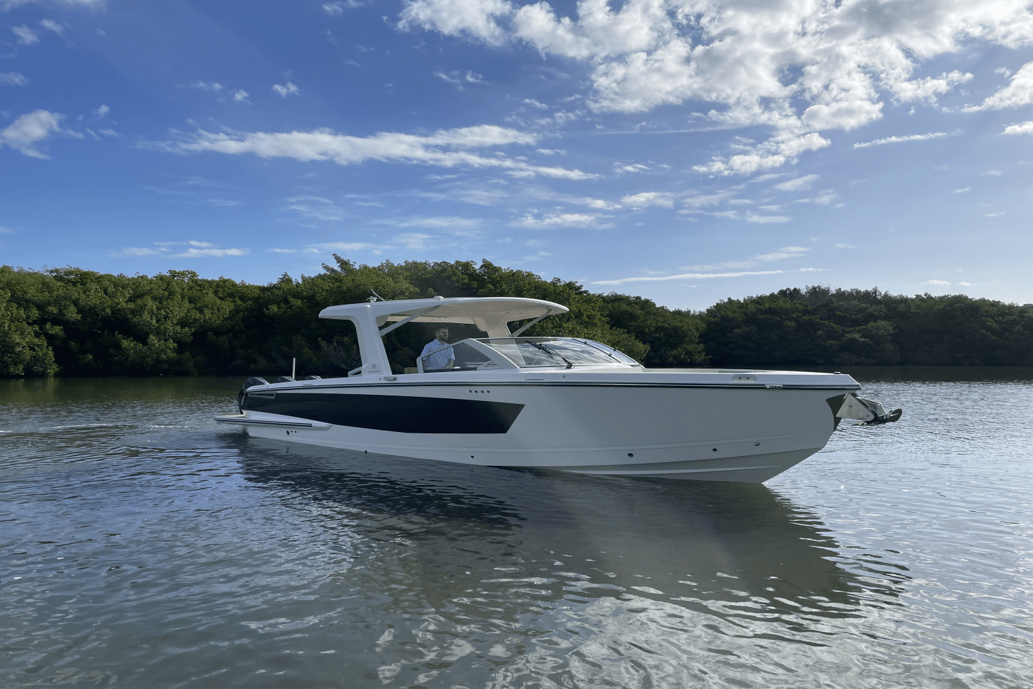 2024 Aviara AV36 Outboard Image Thumbnail #2
