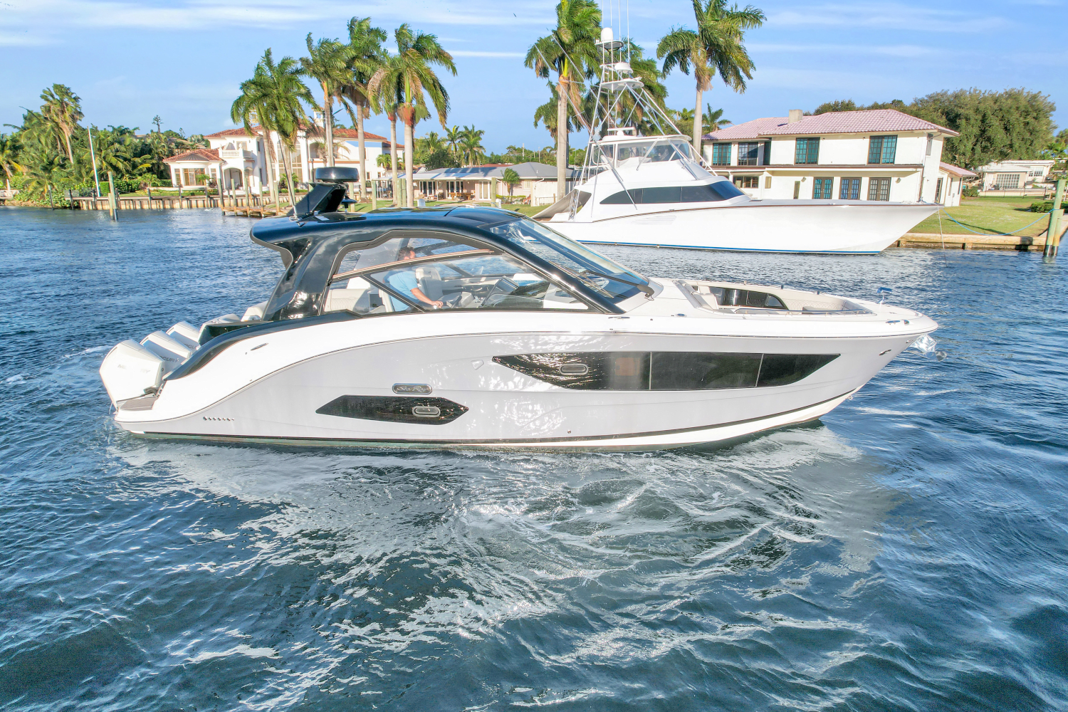 2023 Sea Ray 370 SUNDANCER OUTBOARD Image Thumbnail #65
