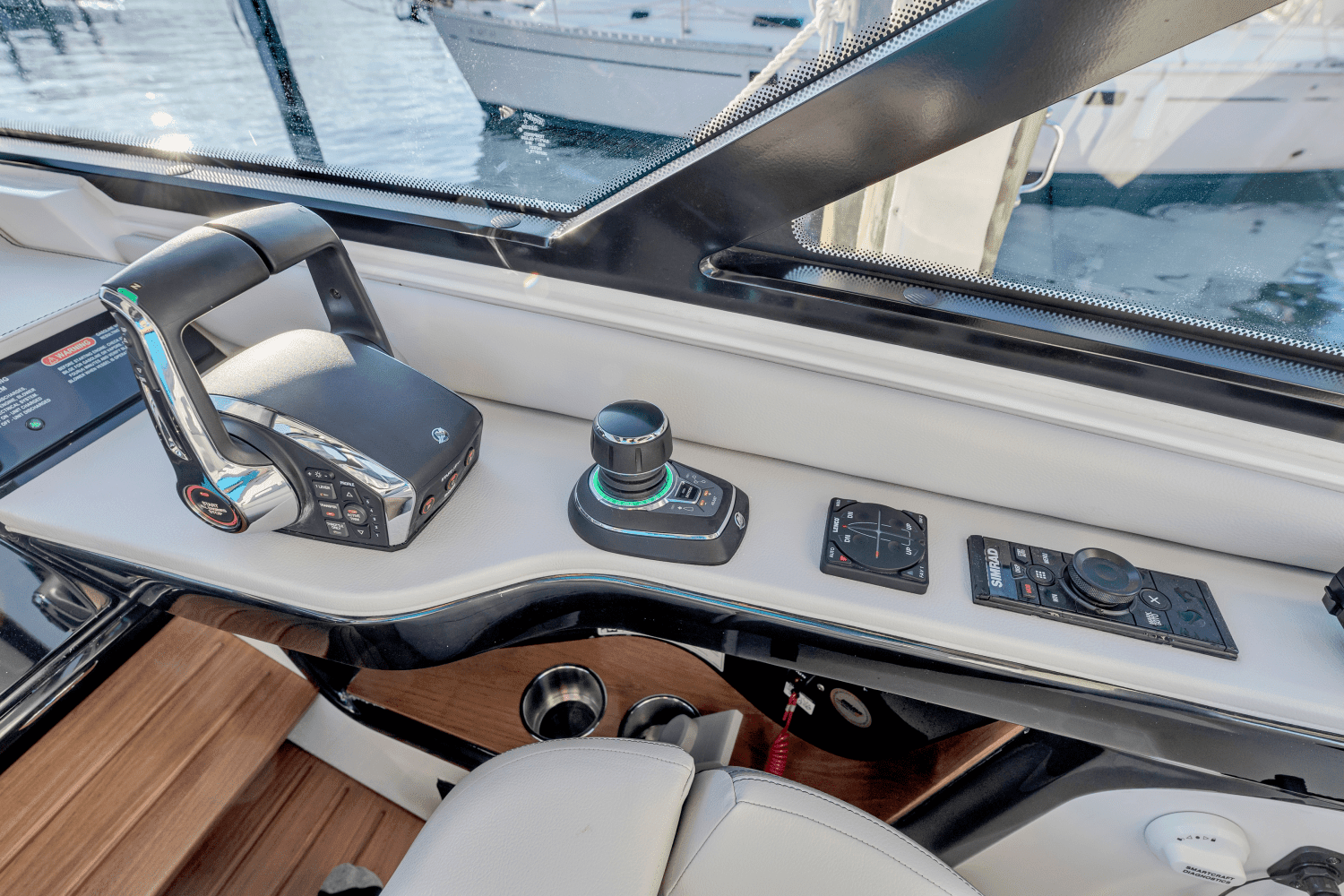 2023 Sea Ray 370 SUNDANCER OUTBOARD Image Thumbnail #43