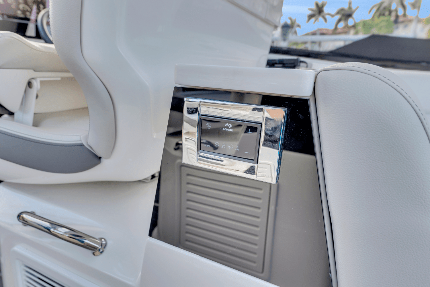 2023 Sea Ray 370 SUNDANCER OUTBOARD Image Thumbnail #62