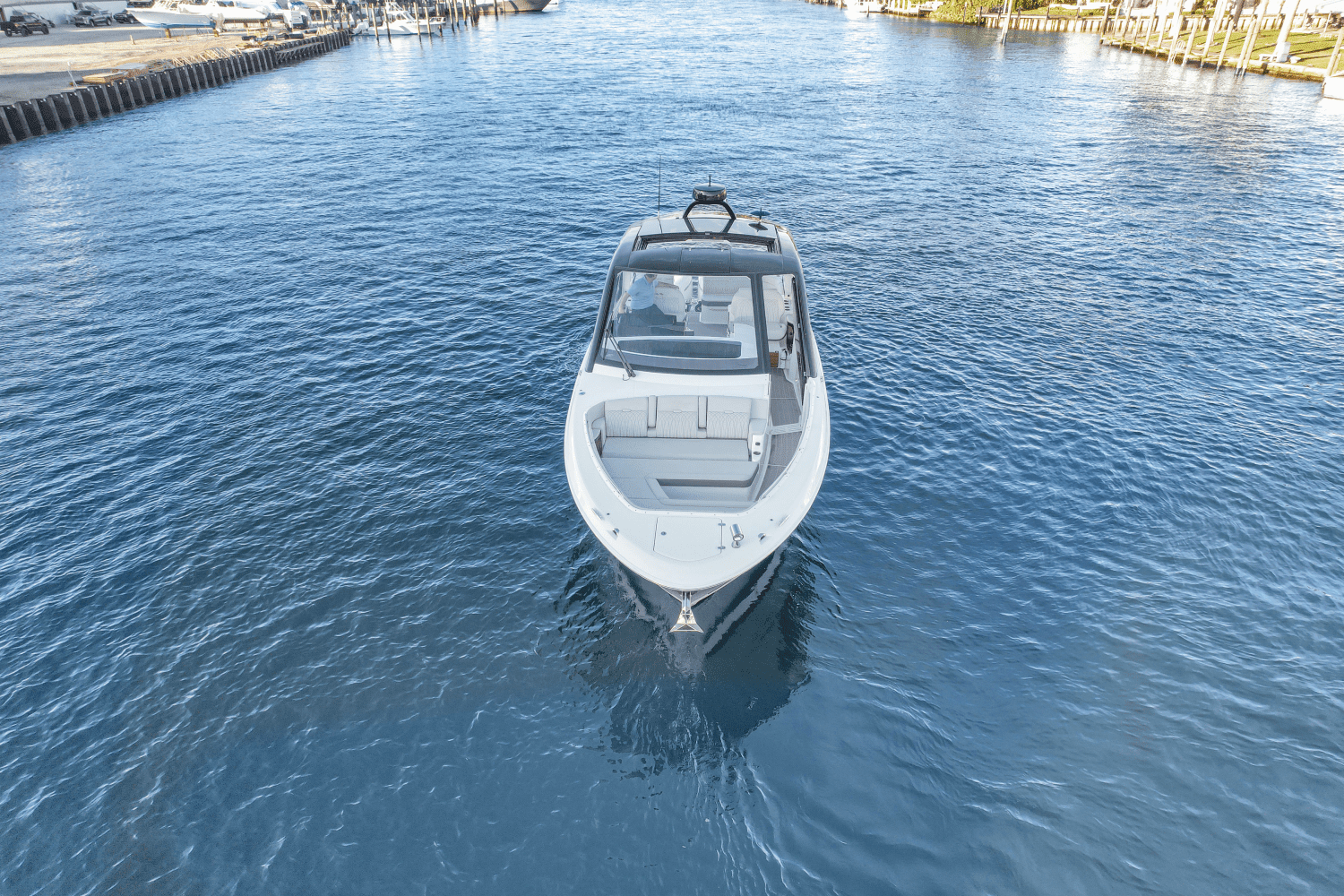 2023 Sea Ray 370 SUNDANCER OUTBOARD Image Thumbnail #69