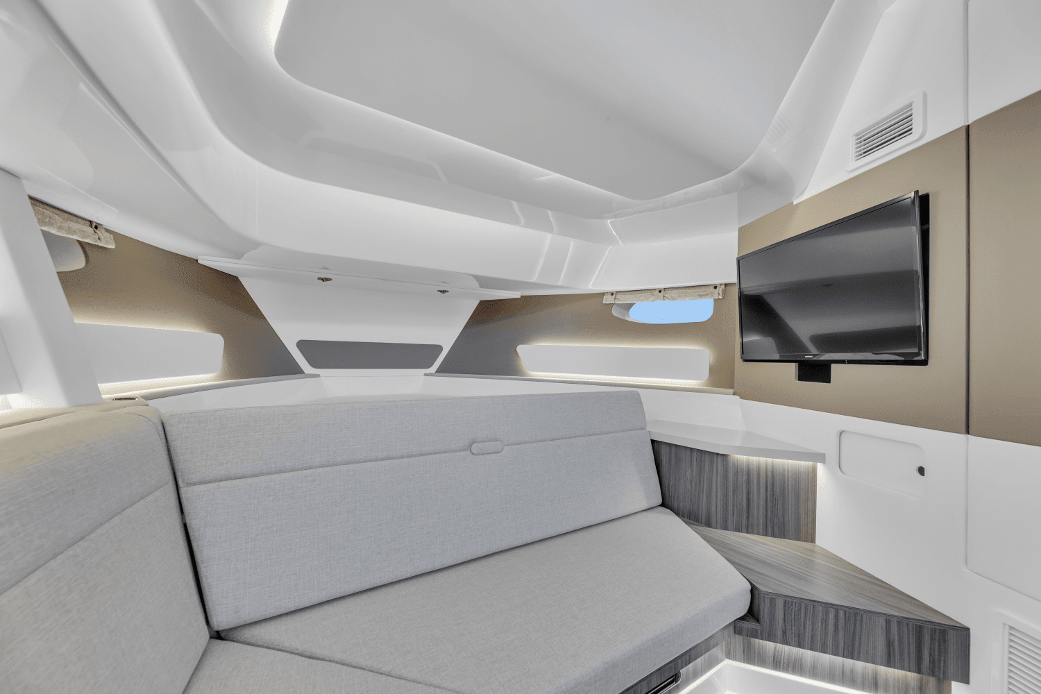 2023 Sea Ray 370 SUNDANCER OUTBOARD Image Thumbnail #35