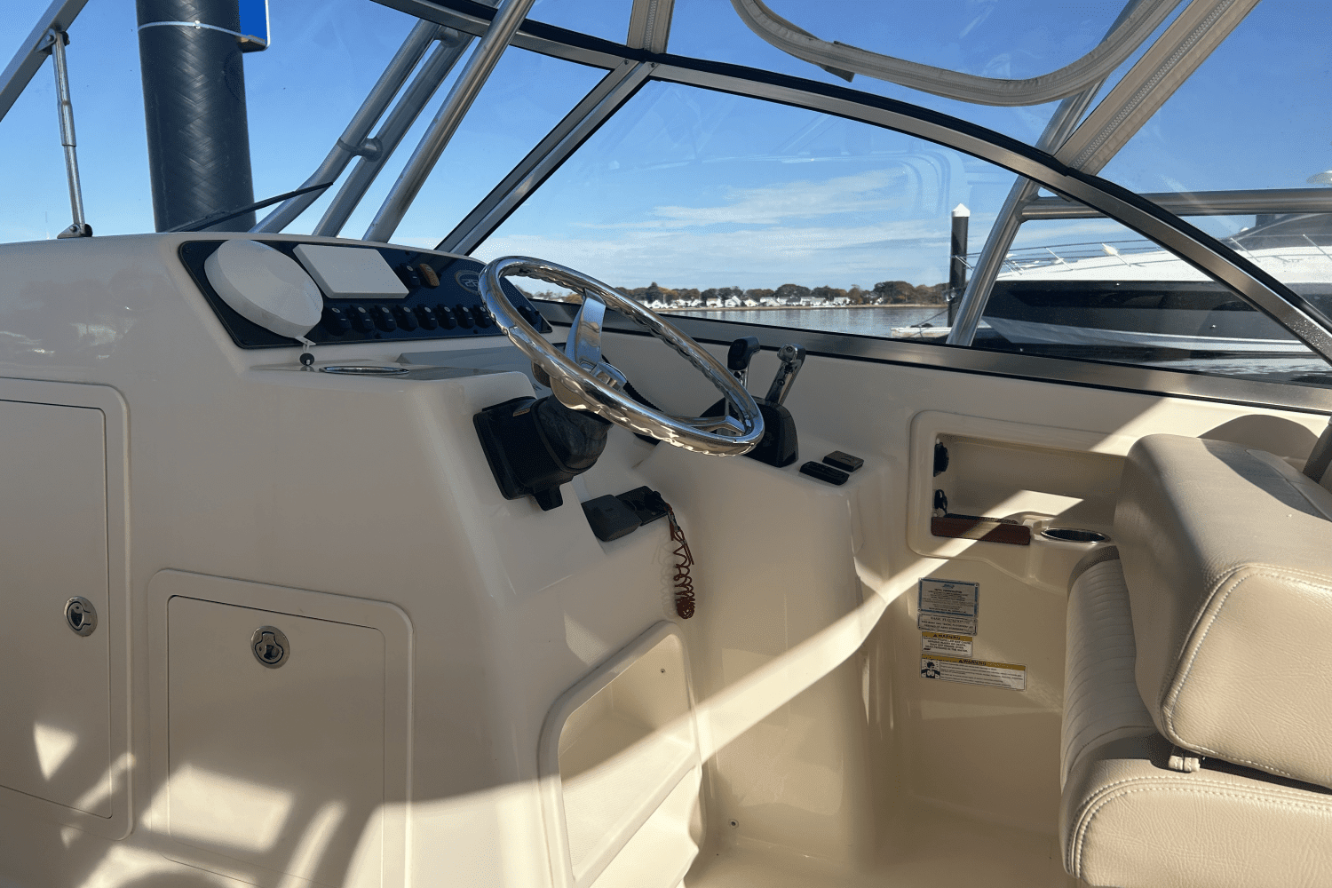 2014 Grady-White Freedom 285 Image Thumbnail #18