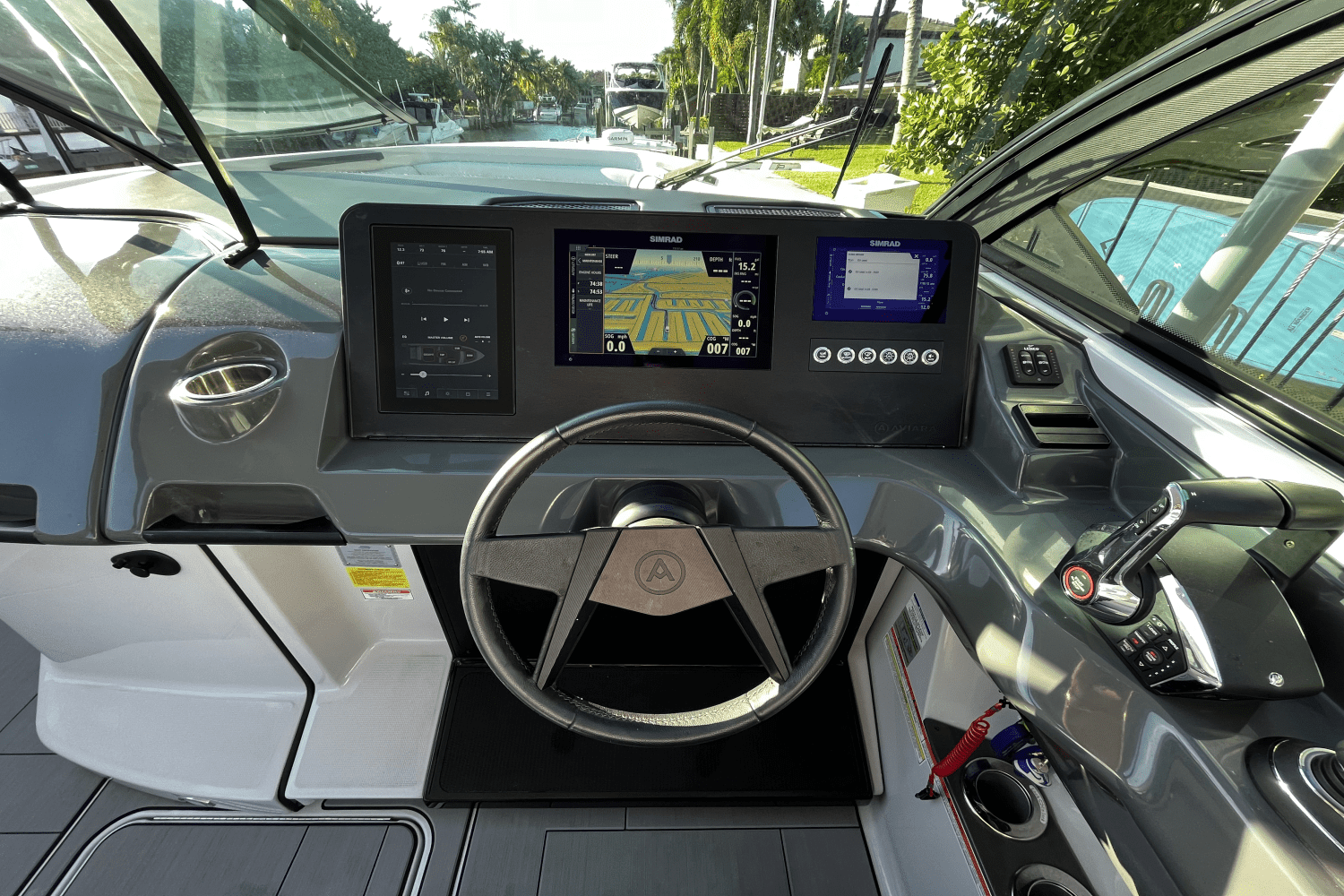 2023 Aviara AV32 Outboard Image Thumbnail #15