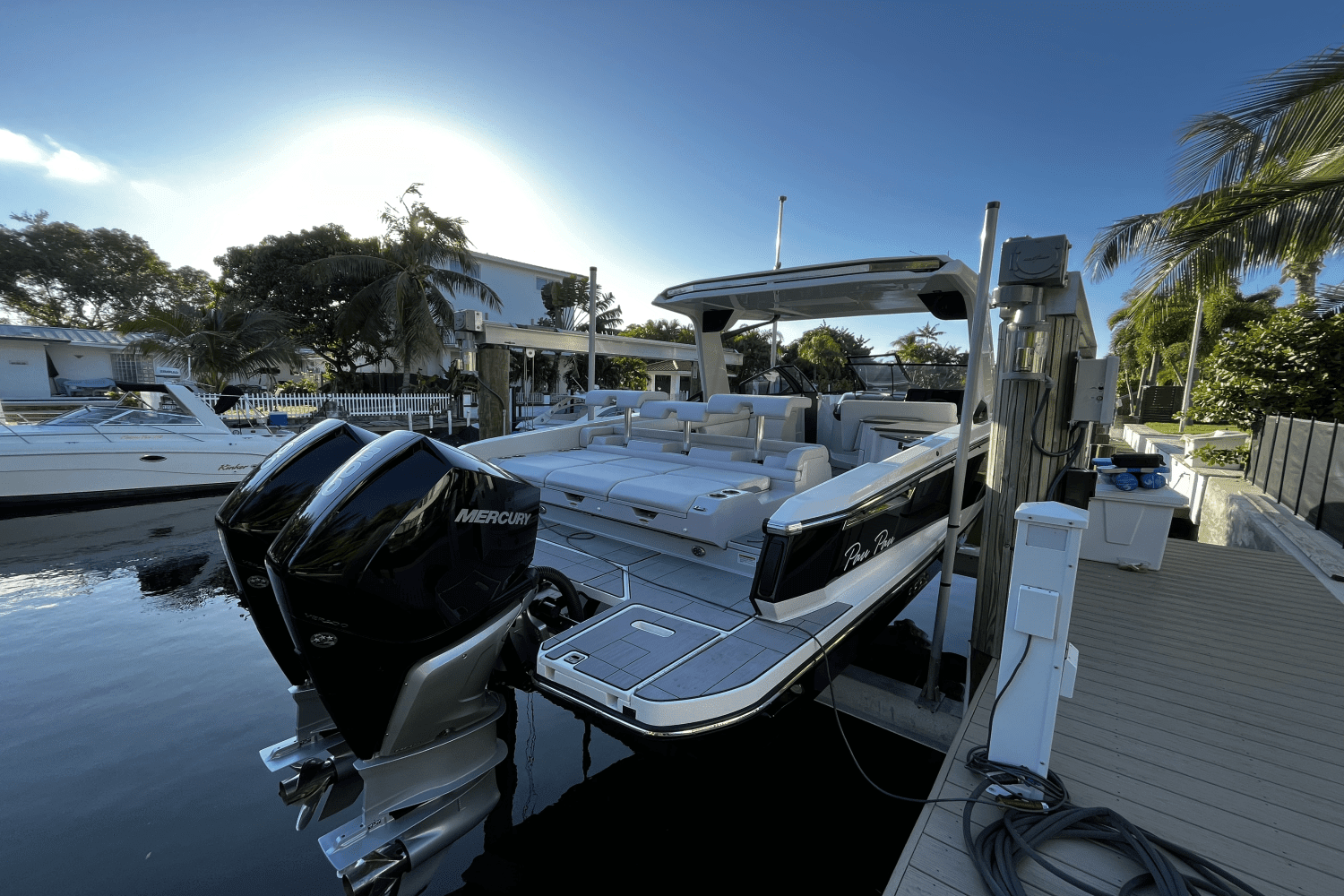 2023 Aviara AV32 Outboard Image Thumbnail #6