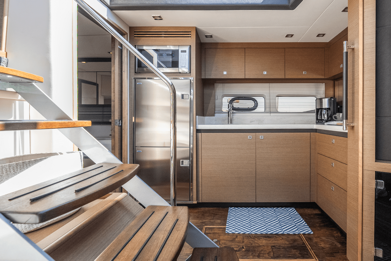 2013 Sea Ray 510 SUNDANCER Image Thumbnail #21