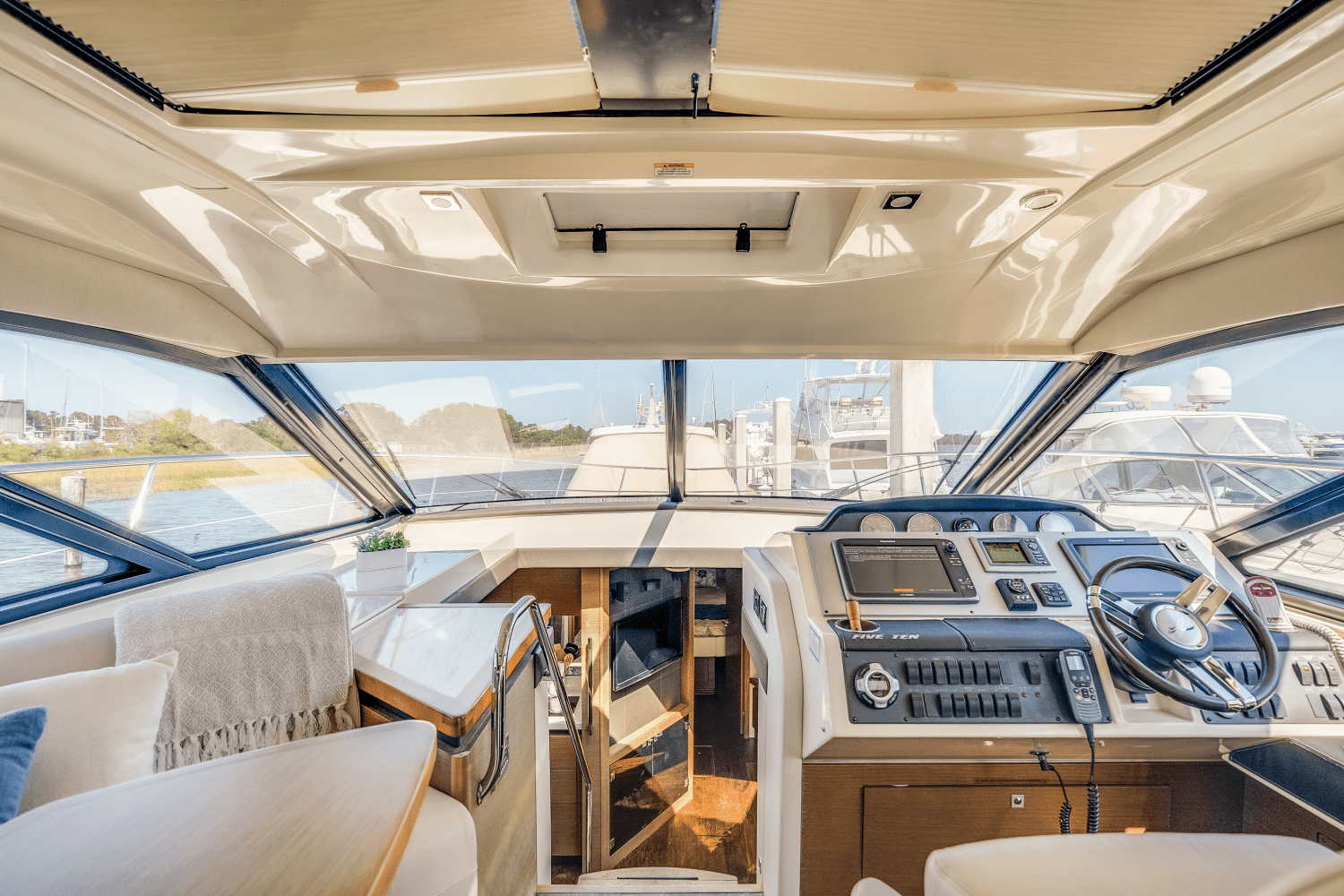 2013 Sea Ray 510 SUNDANCER Image Thumbnail #58