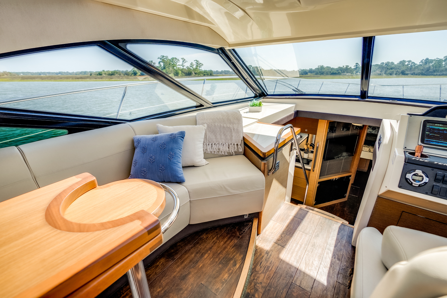 2013 Sea Ray 510 SUNDANCER Image Thumbnail #67